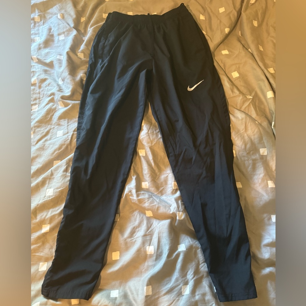 Black Nike Dry fit joggers/sweatpants size small